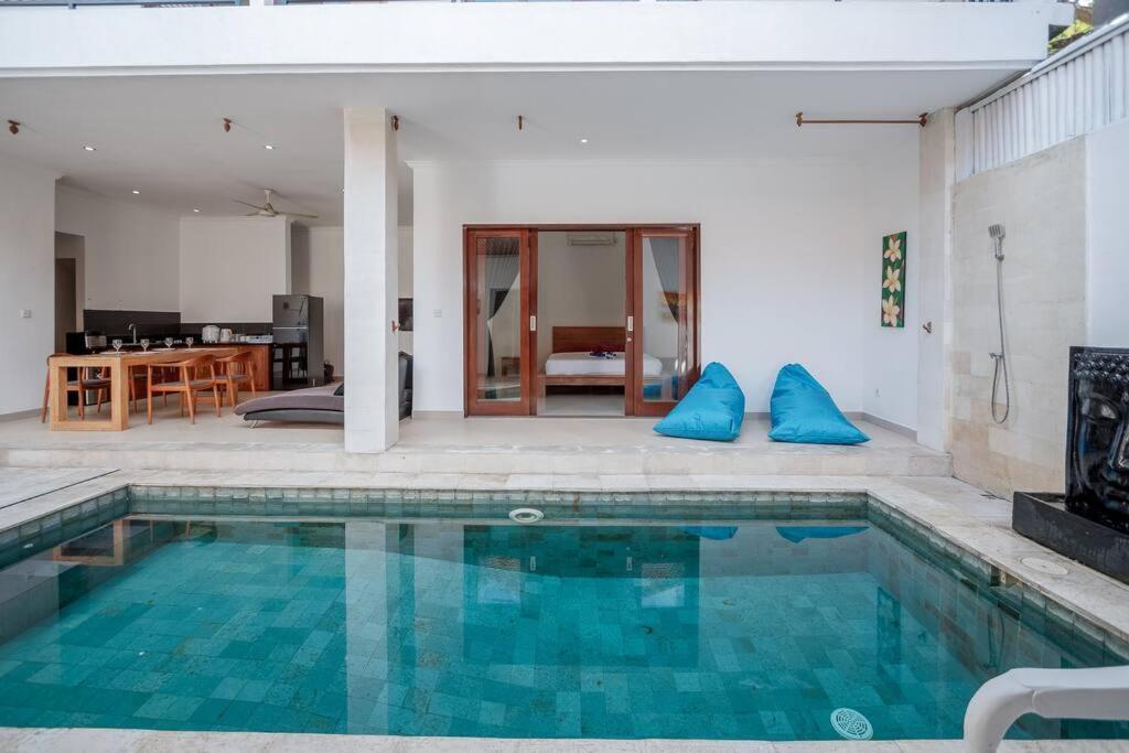 Silver Moon - Fantastic 4br In Location Villa *