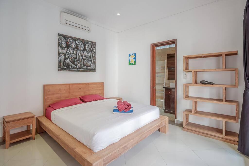 Villa Silver Moon - Fantastic 4br In Location Seminyak (Bali)