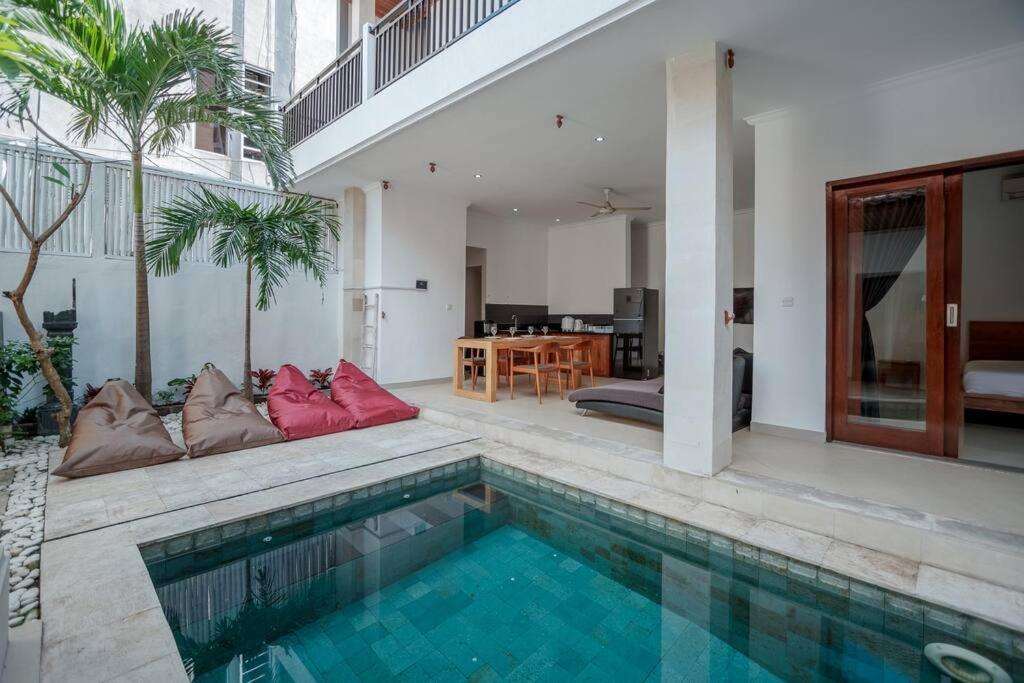 Silver Moon - Fantastic 4br In Location Villa