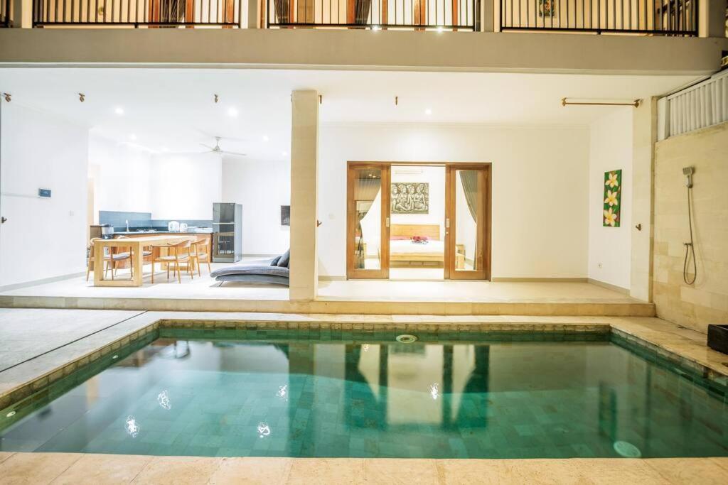 Silver Moon - Fantastic 4br In Location Villa *