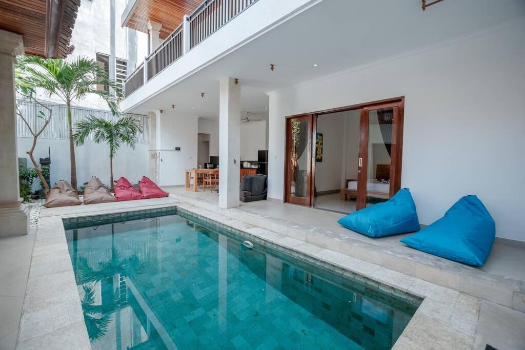 Villa Silver Moon - Fantastic 4br In Location Seminyak (Bali)