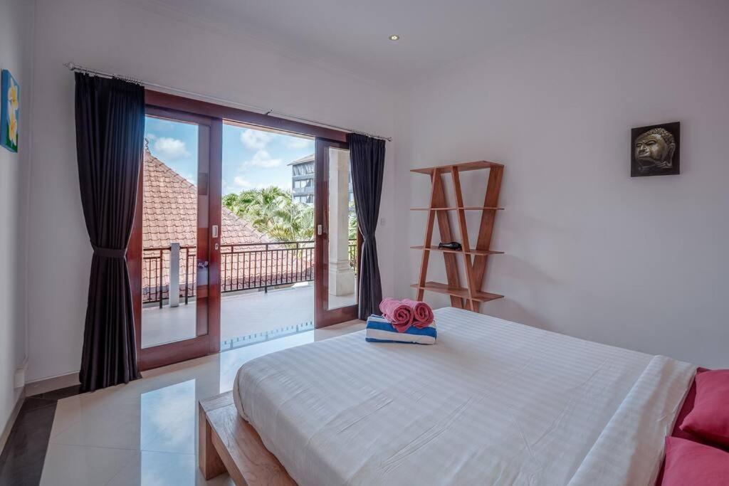 Silver Moon - Fantastic 4br In Location Villa Seminyak (Bali)